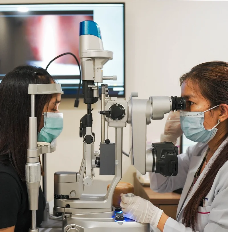 CONTACT LENS CONSULTATION